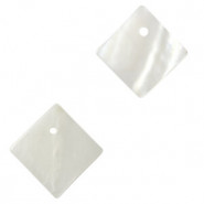 Shell charm round 8mm square 12-14mm White